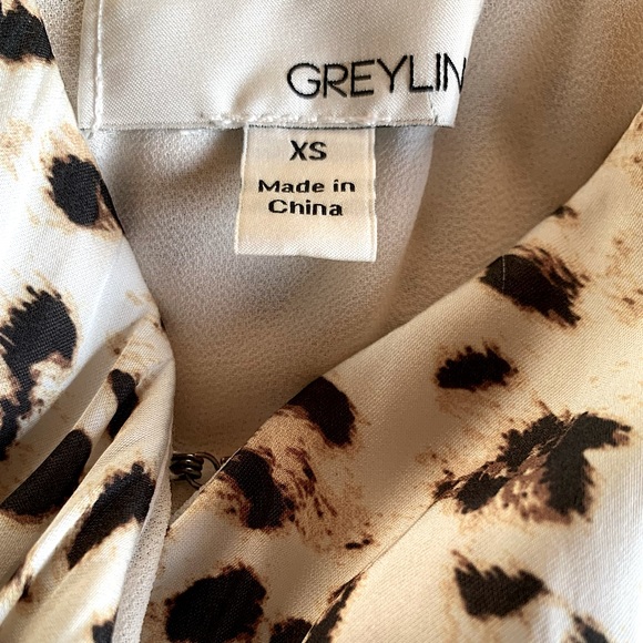 Greylin Tasha Leopard Print Wrap Front Jumpsuit in Leopard. Size XS. NWOT - Picture 14 of 14